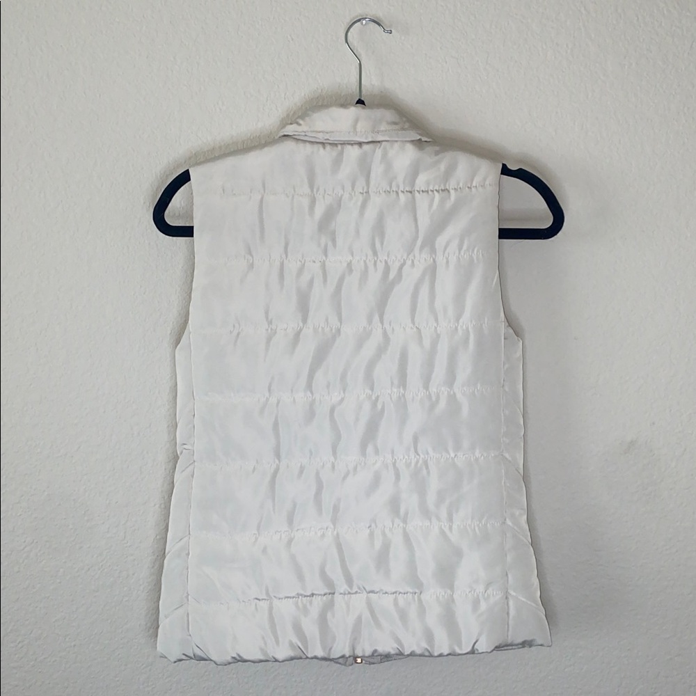 🎱Buckle day trip cream puffer vest! - Picture 8 of 8